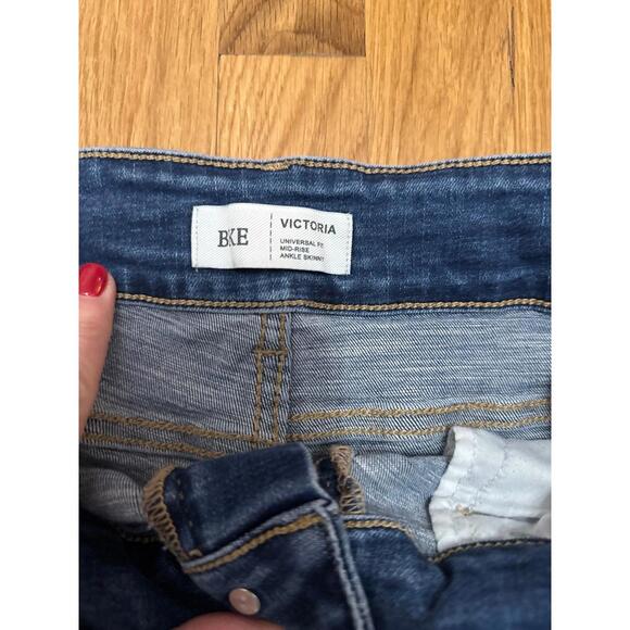 BKE Victoria Universal Fit Mid Rise Ankle Skinny Jeans Size 31 - Picture 5 of 7